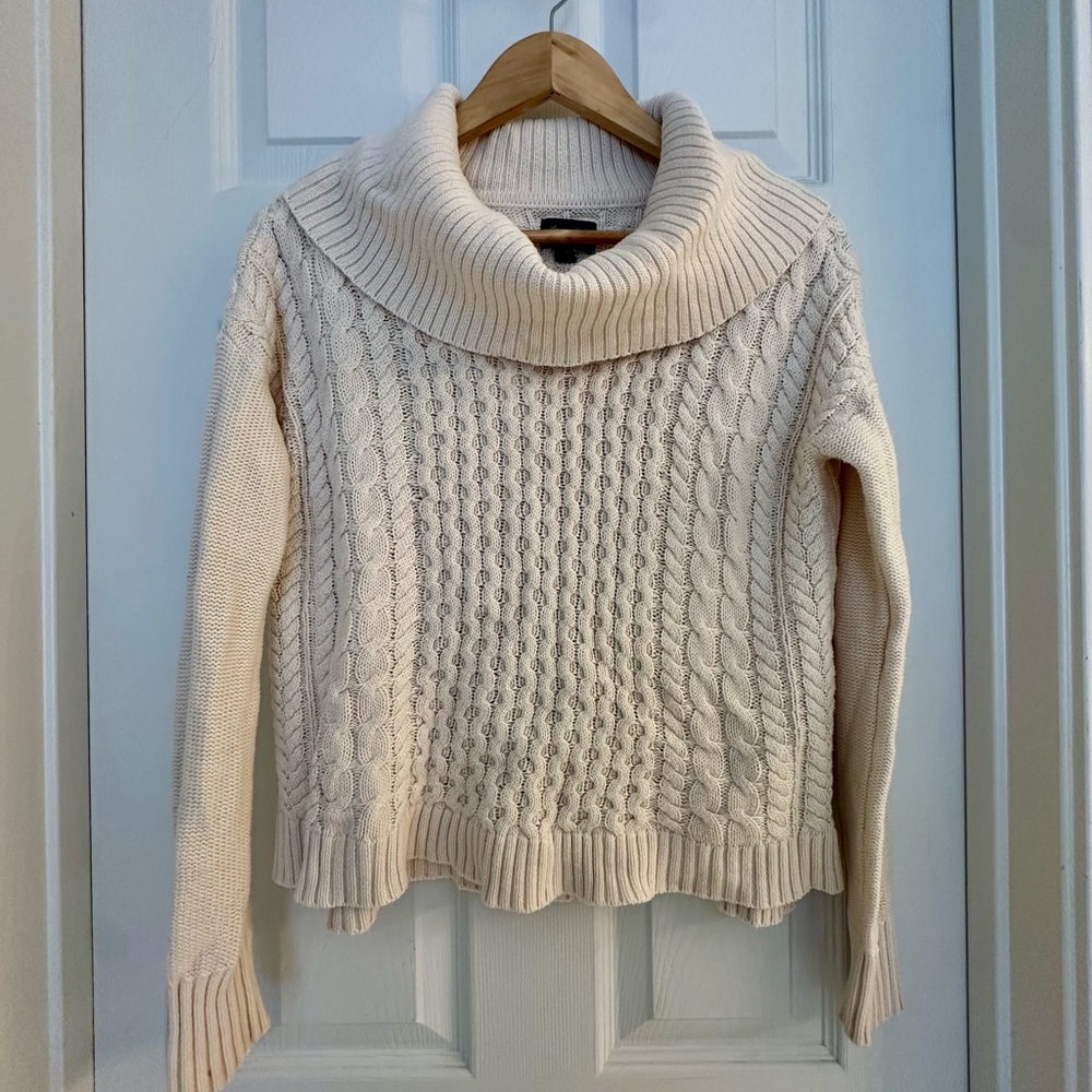 American Eagle Cream Cable Knit Cowl Neck Sweater – Size XS
